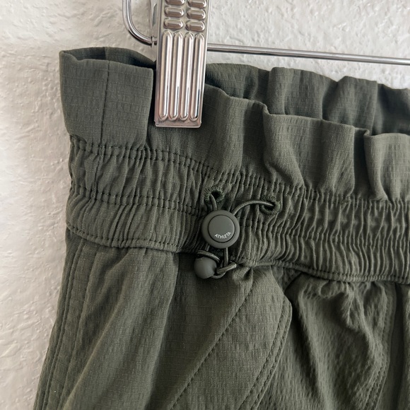 ATHLETA trekkie pants olive green athleisure joggers / size 2 - Picture 4 of 9